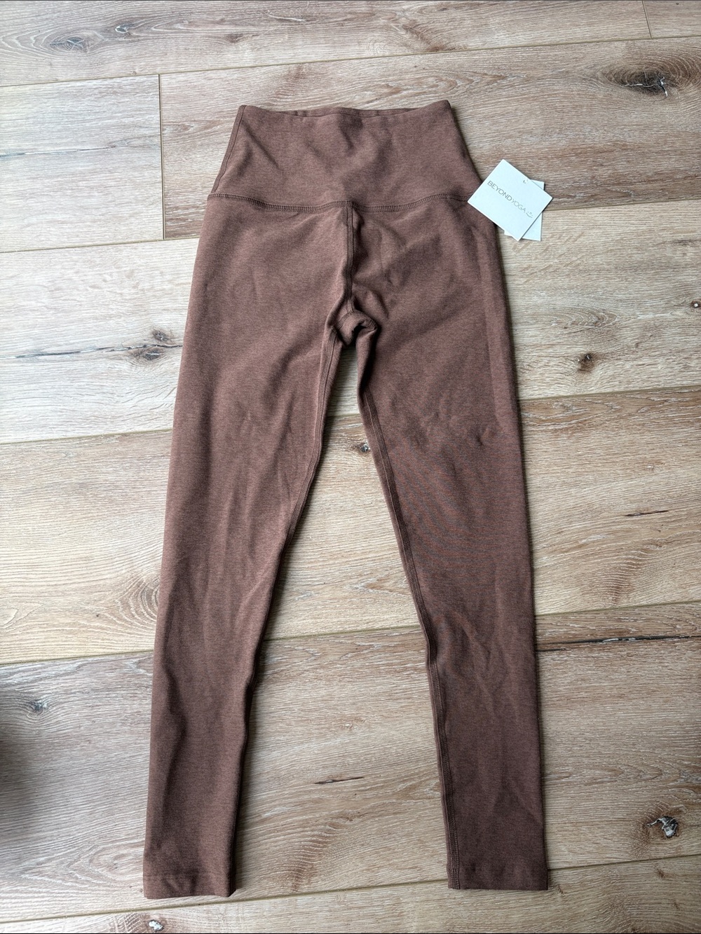 Beyond Yoga Cozy High-Rise Leggings in Chocolate Brown